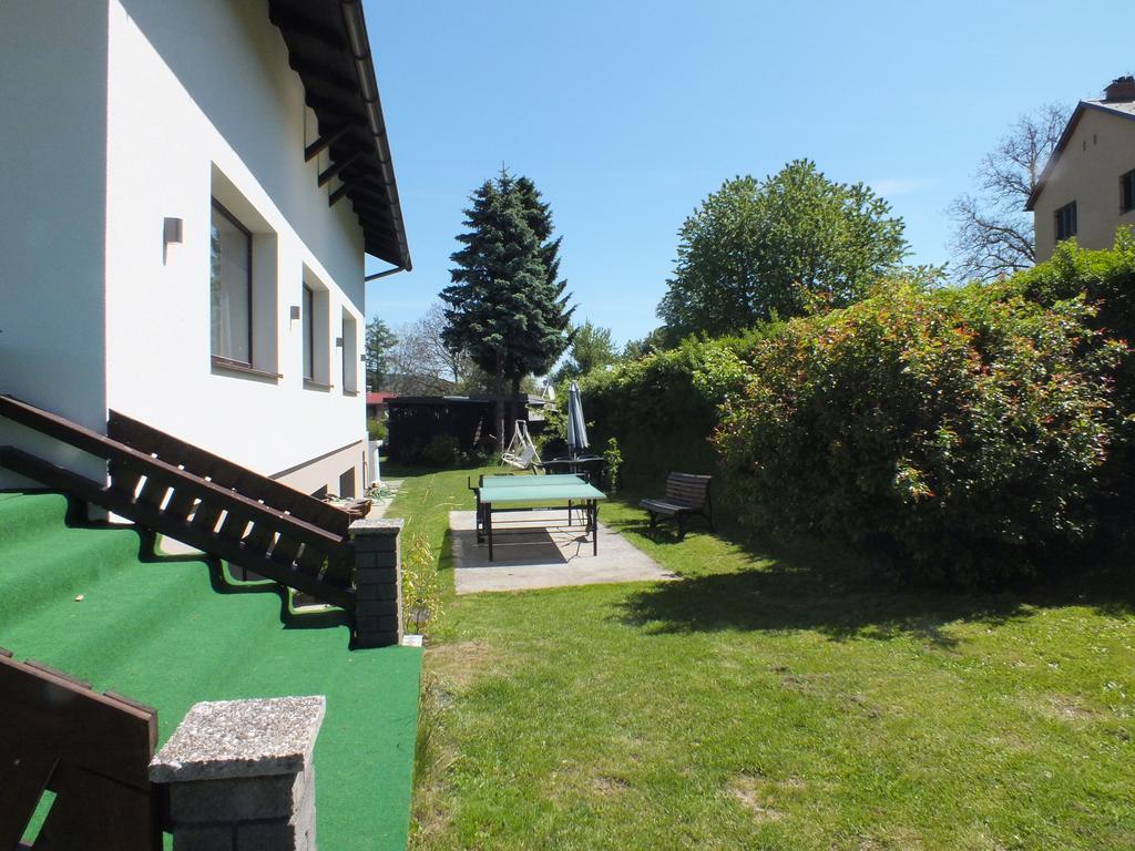 Hotel Haus Charlie Velden am Wörthersee Exterior foto